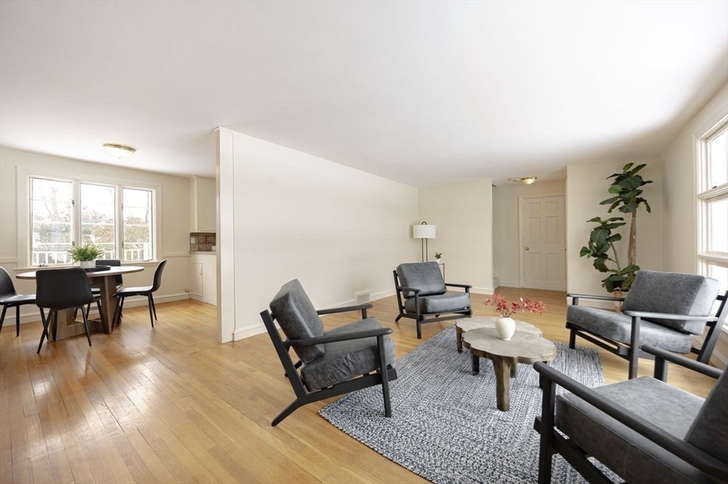 15 Alroy Rd