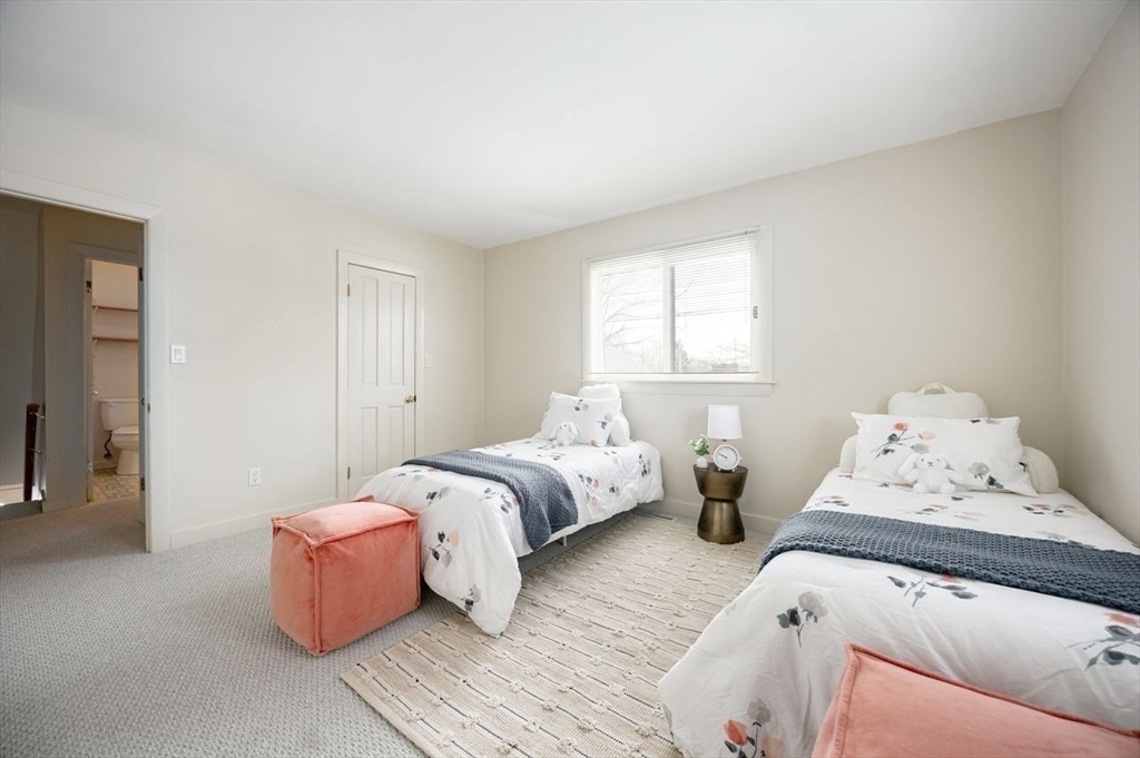 15 Alroy Rd