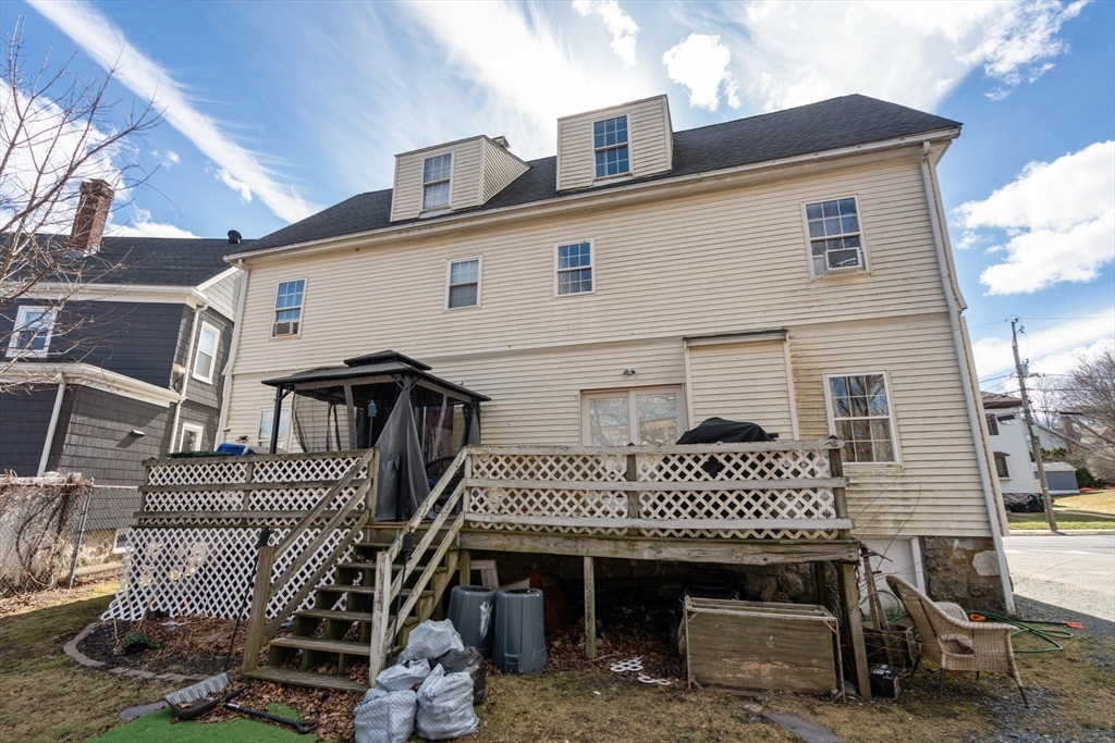 23-25 Hoyle St