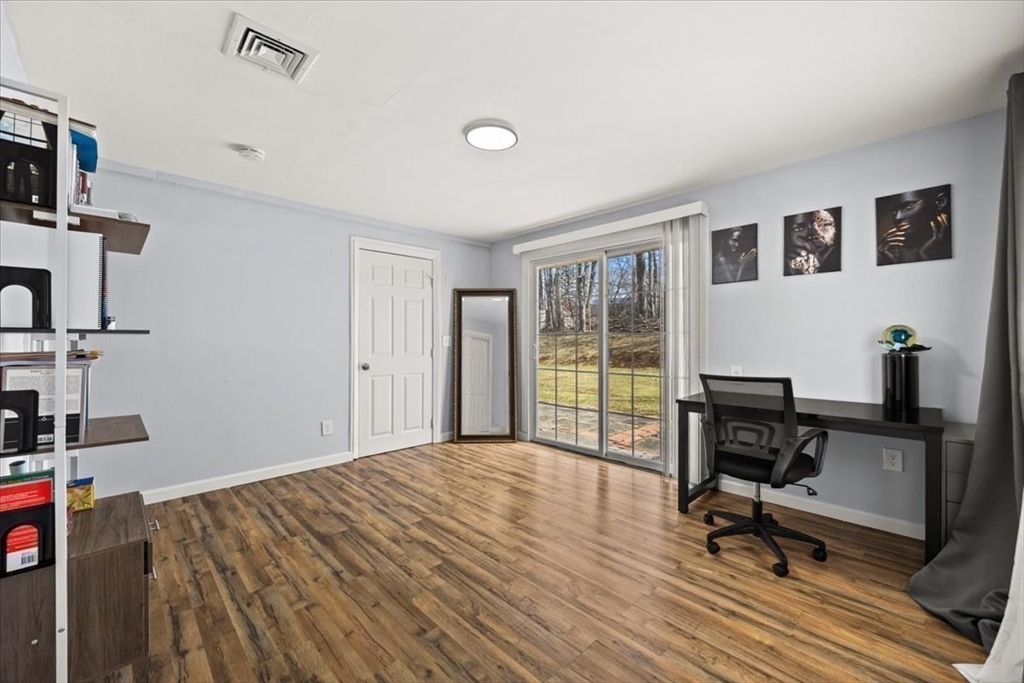 109 Lester Road