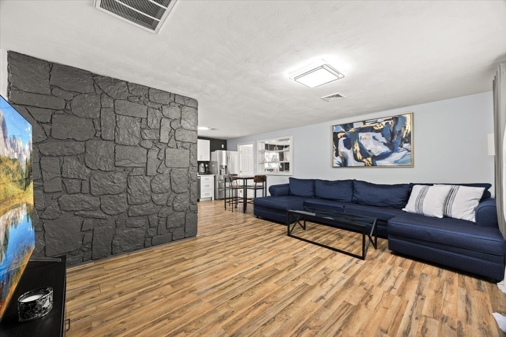 109 Lester Road