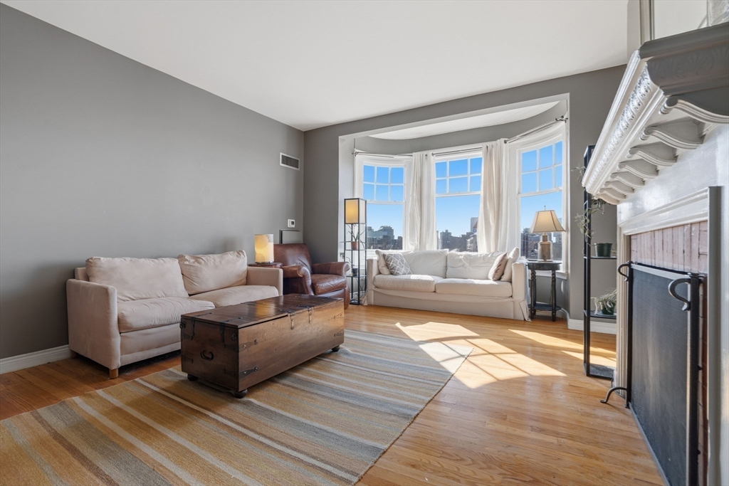 4 Charlesgate E # 606