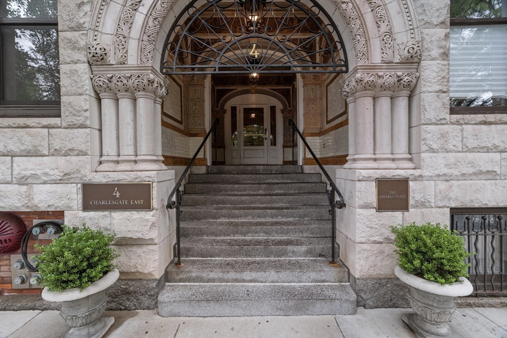 4 Charlesgate E # 606