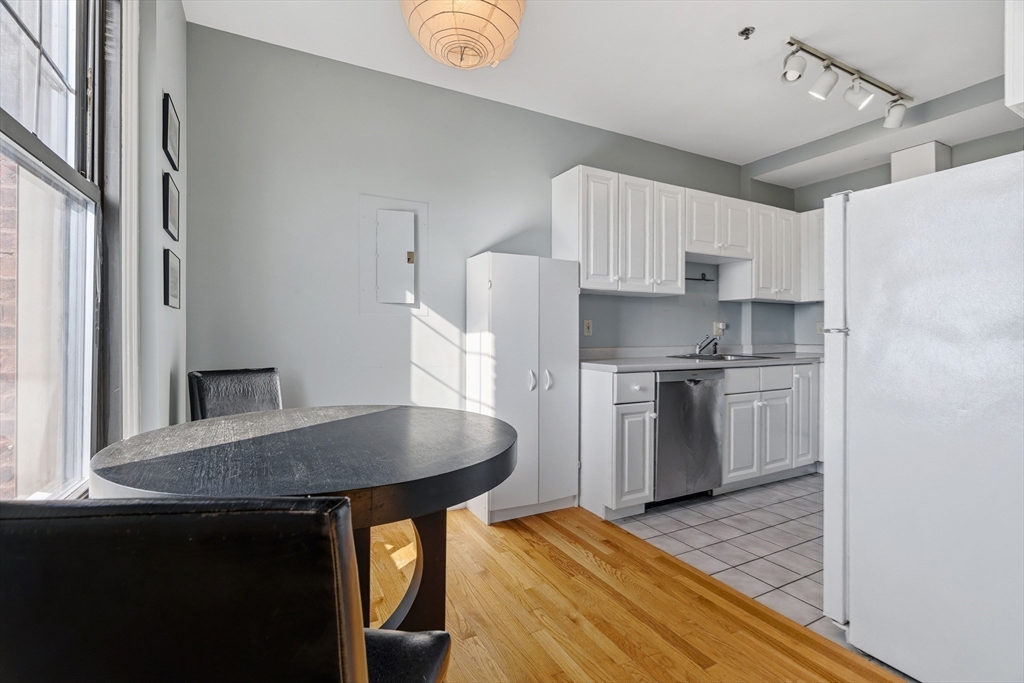 4 Charlesgate E # 606