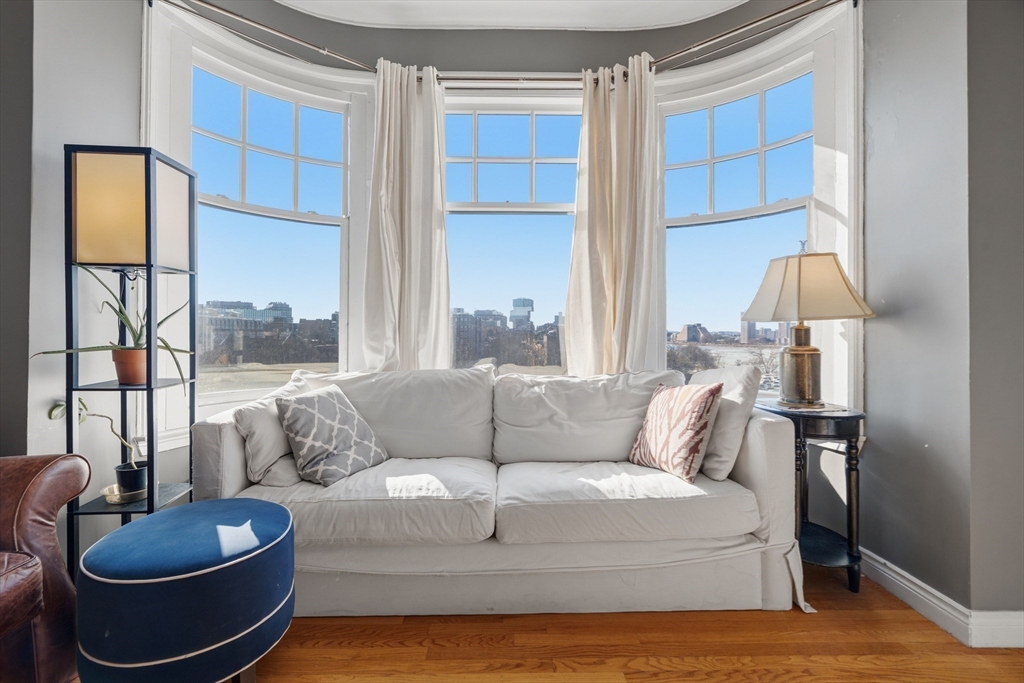4 Charlesgate E # 606