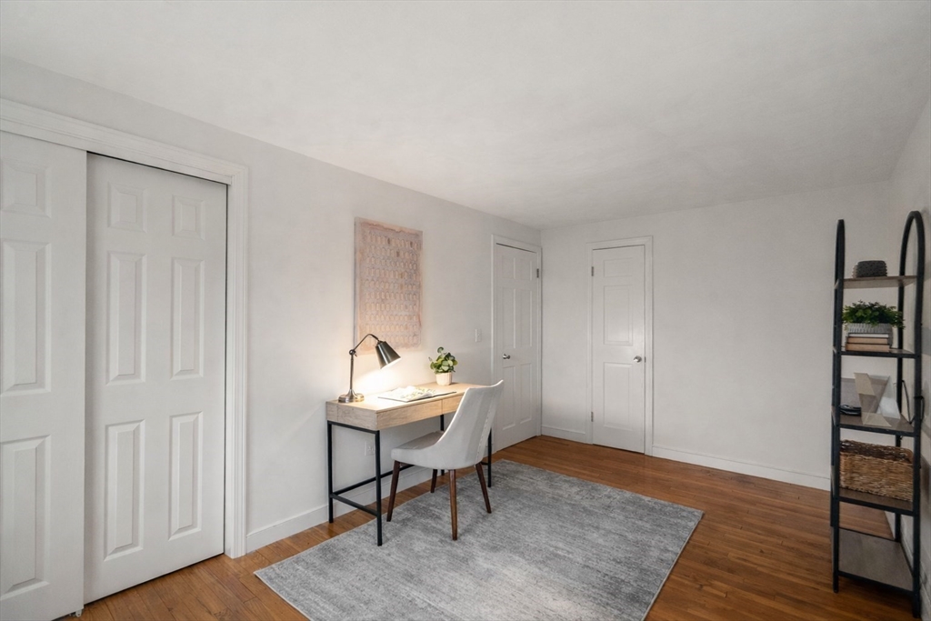 8 Woodfall Road