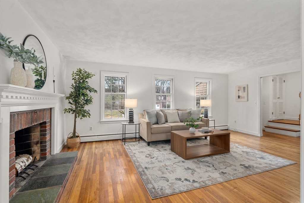 8 Woodfall Road