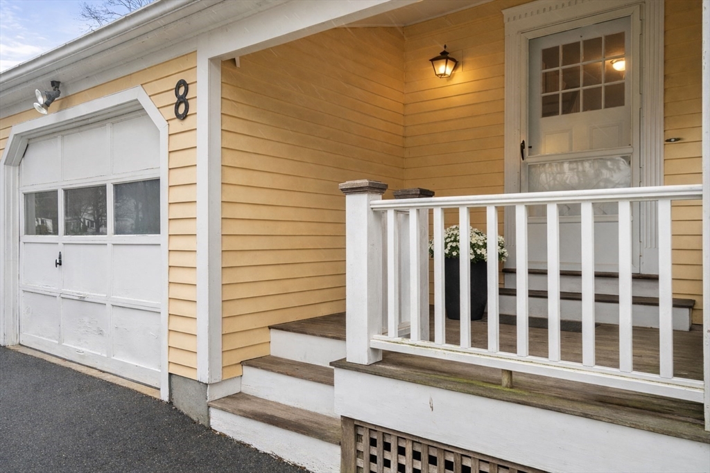 8 Woodfall Road