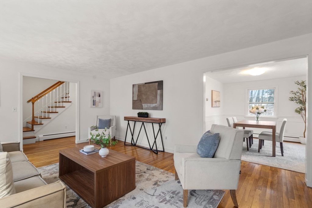 8 Woodfall Road
