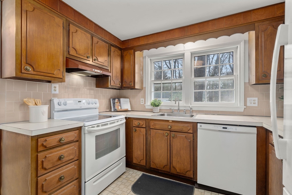 8 Woodfall Road