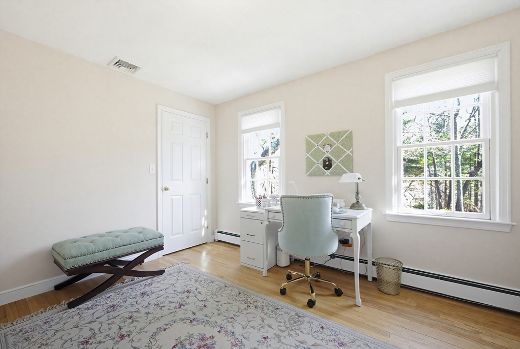 6 Colburn Circle