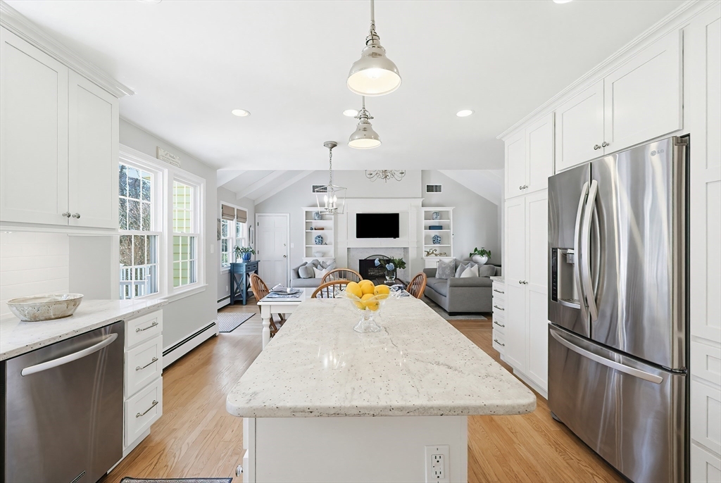 6 Colburn Circle