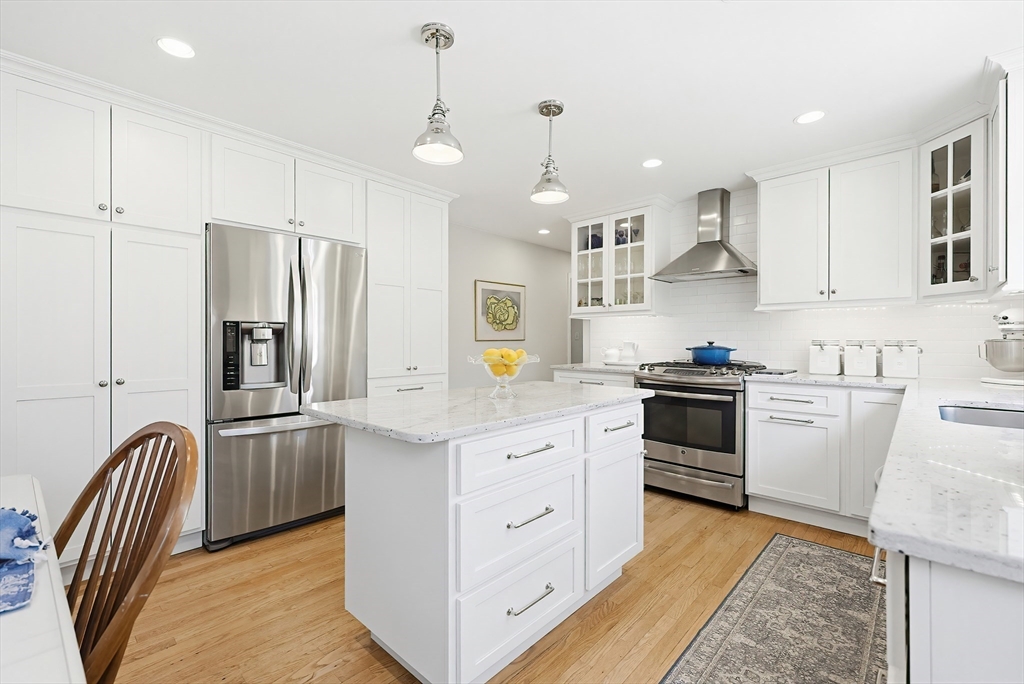 6 Colburn Circle