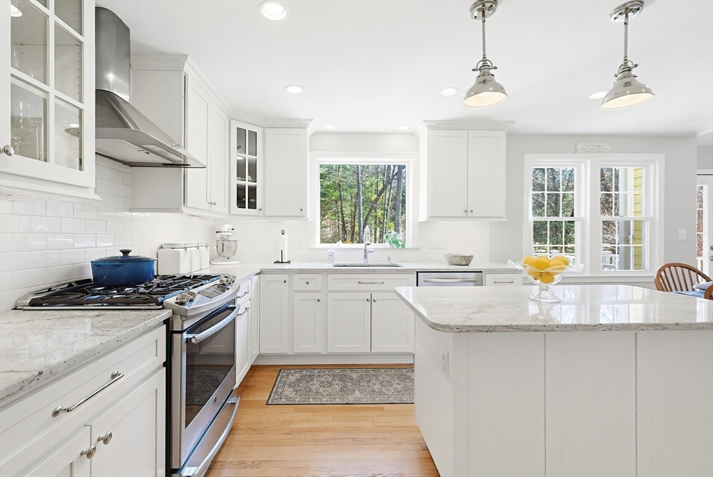 6 Colburn Circle