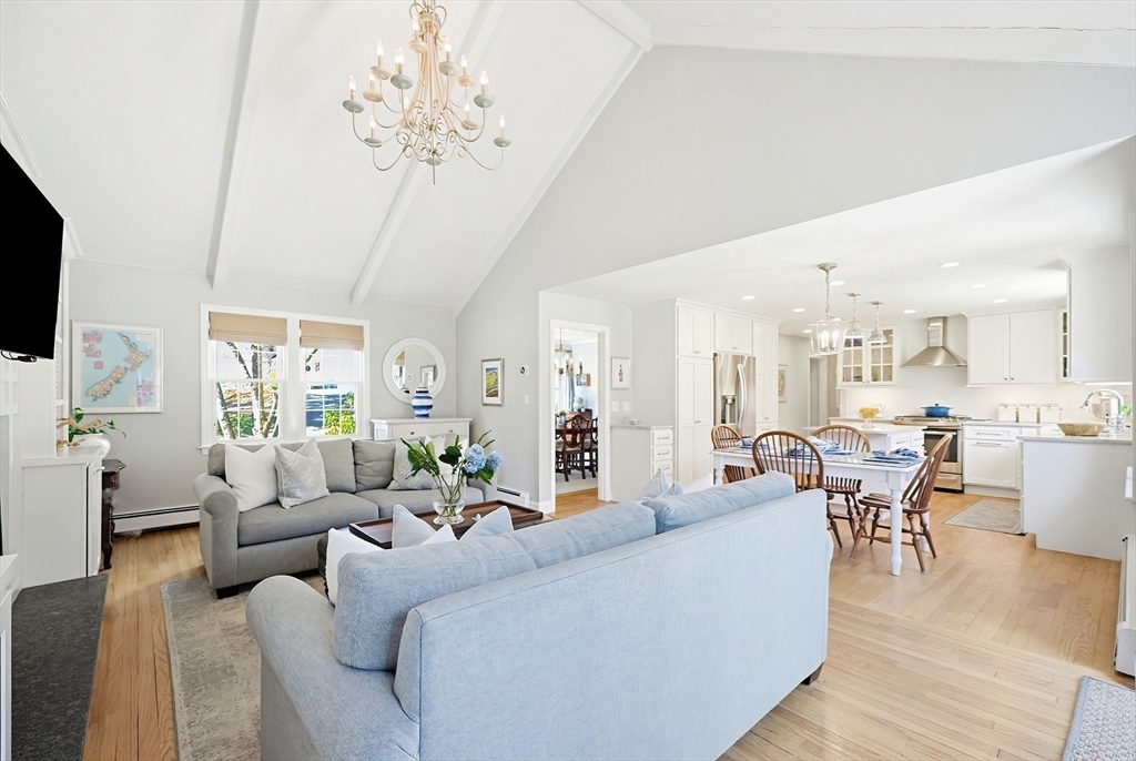 6 Colburn Circle