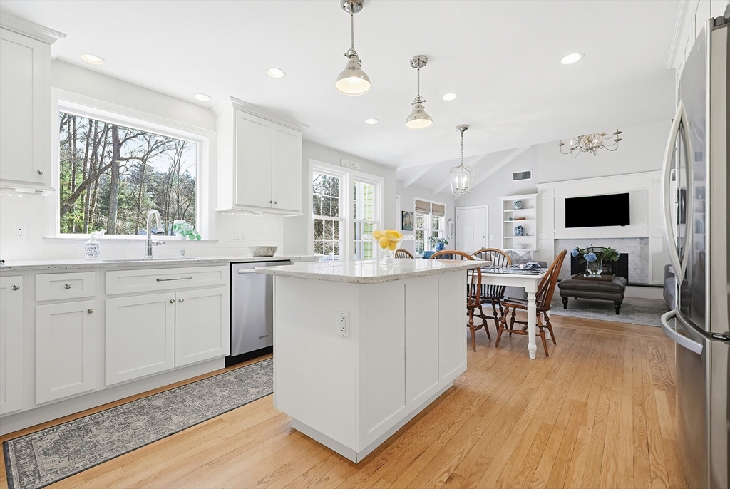 6 Colburn Circle