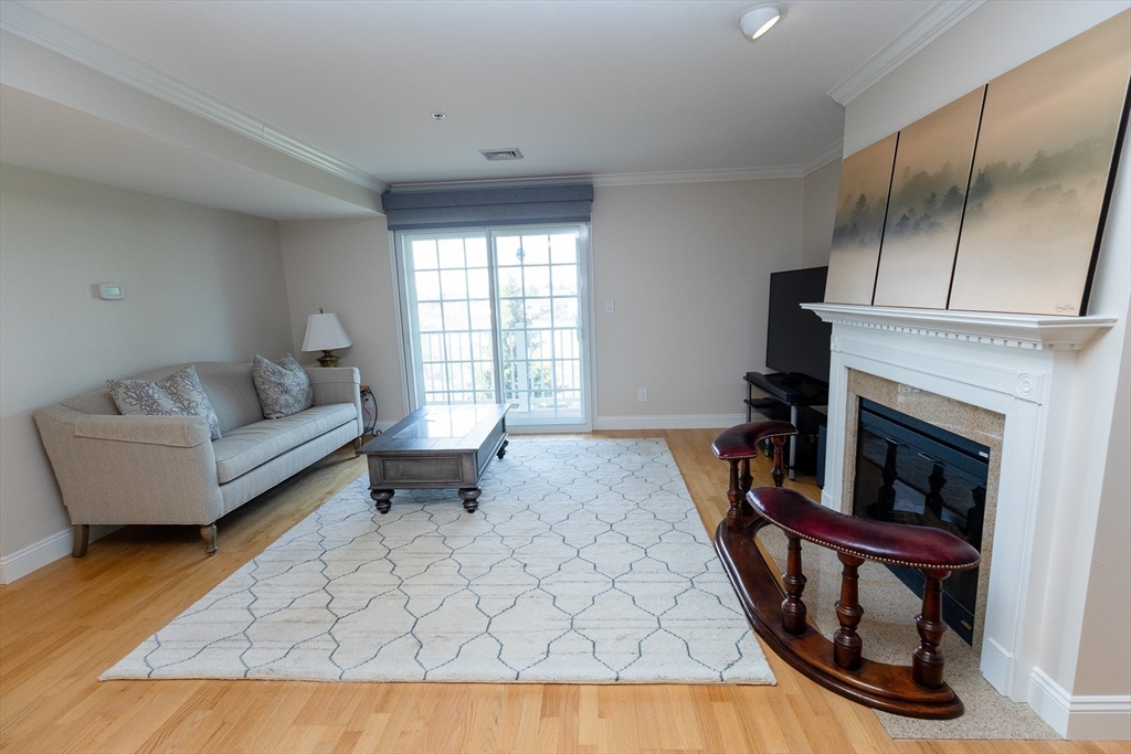 1 Lenox St # 314