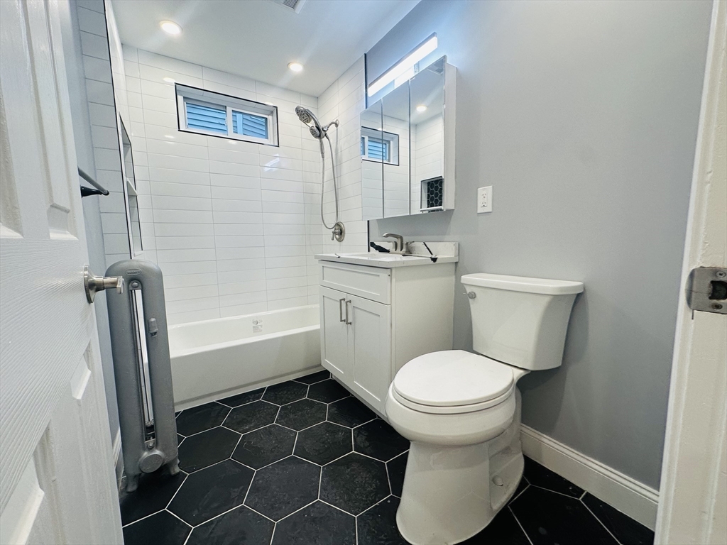 28 Melbourne St # 3