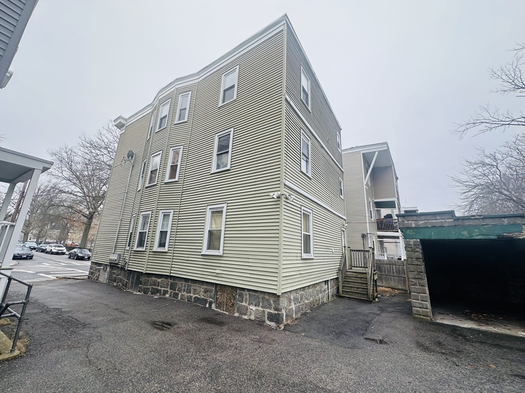 28 Melbourne St # 3