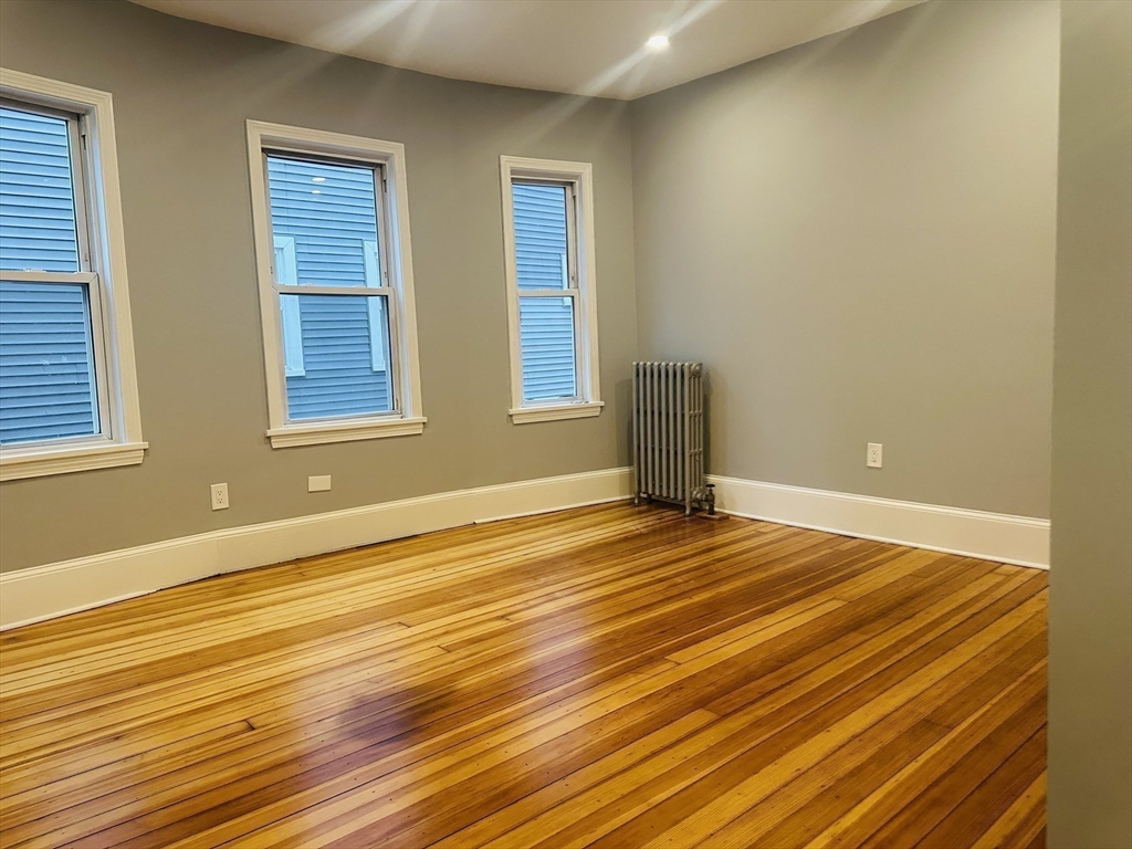 28 Melbourne St # 3