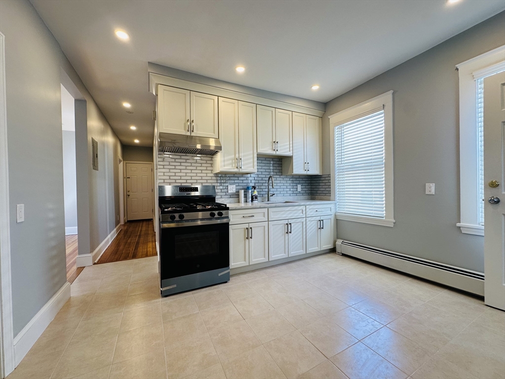 28 Melbourne St # 3