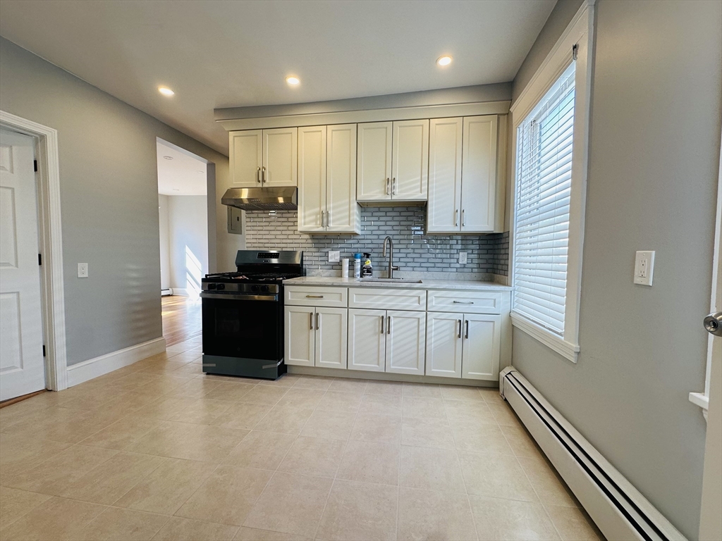 28 Melbourne St # 3