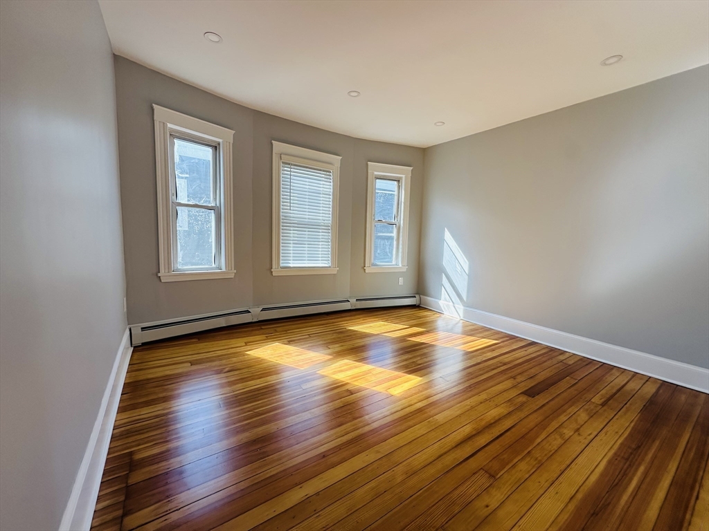 28 Melbourne St # 3