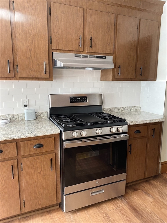 37 Walnut St # 1