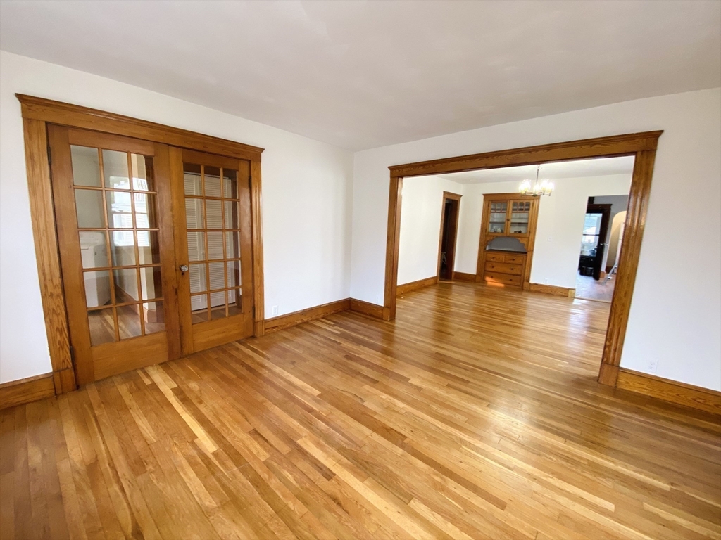37 Walnut St # 1