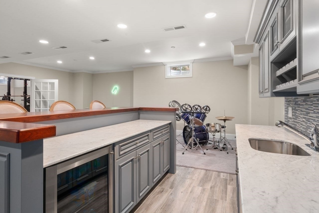 11 Briarwood Dr