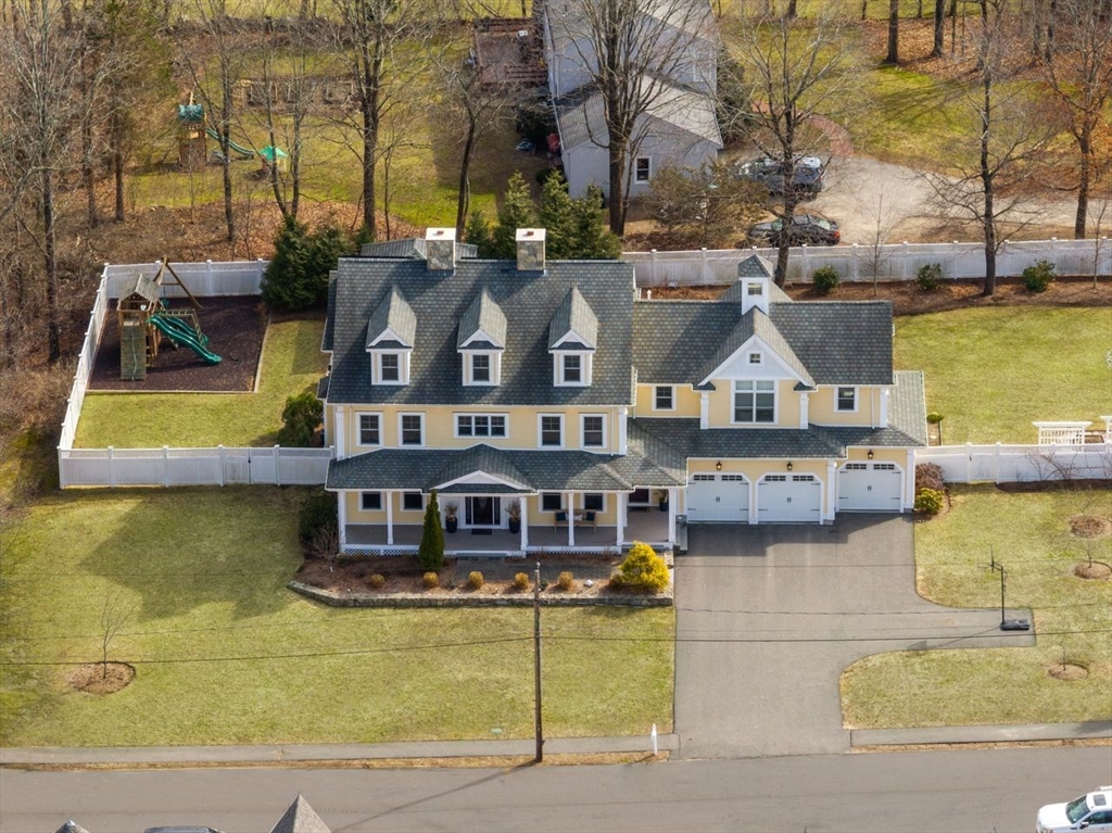 11 Briarwood Dr