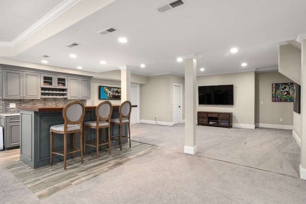 11 Briarwood Dr