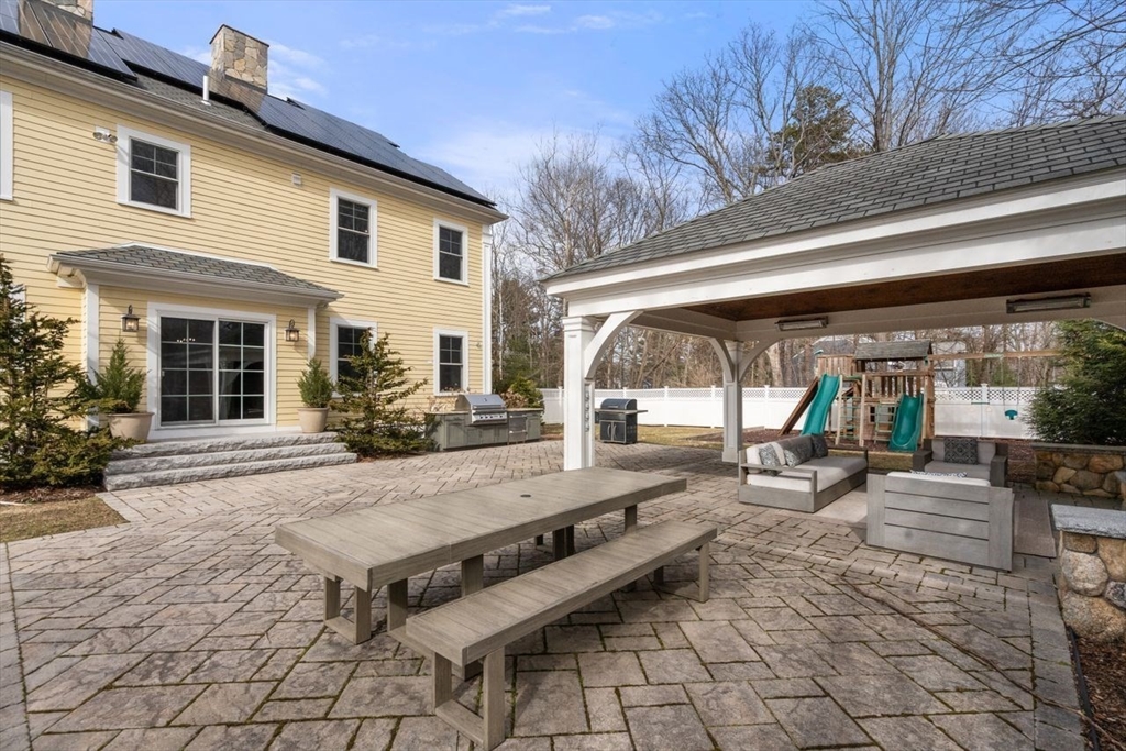 11 Briarwood Dr