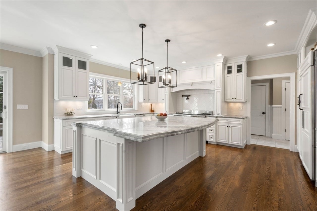 11 Briarwood Dr