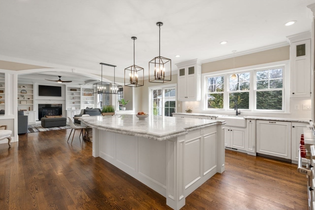 11 Briarwood Dr