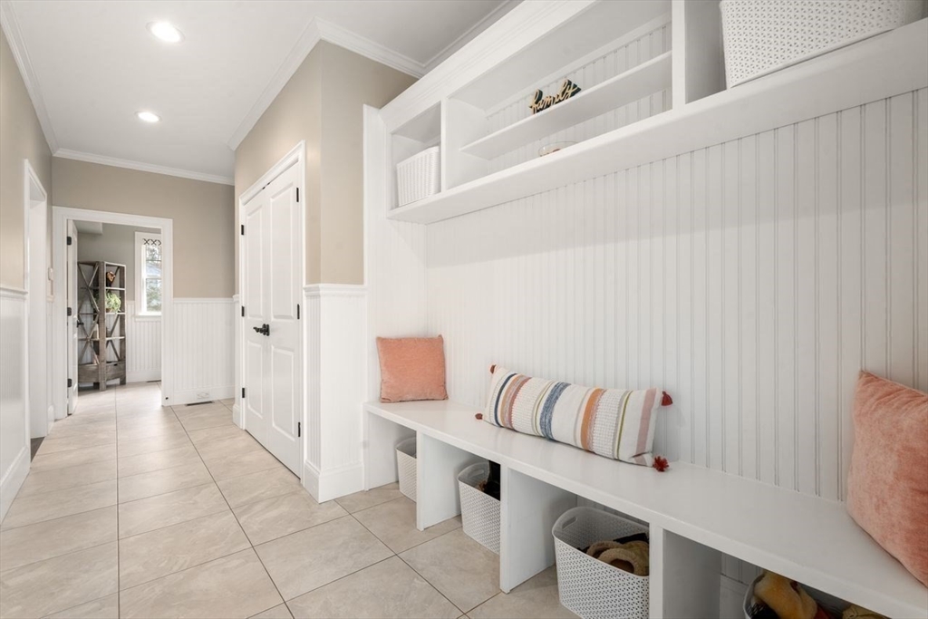 11 Briarwood Dr