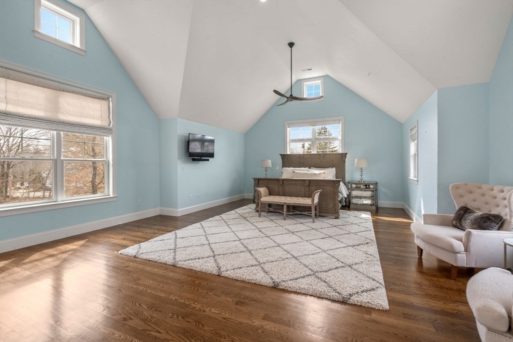 11 Briarwood Dr