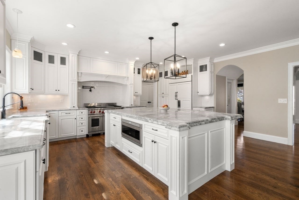 11 Briarwood Dr