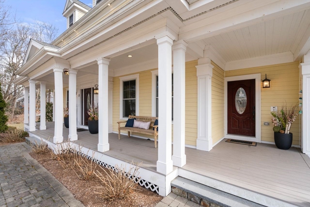11 Briarwood Dr