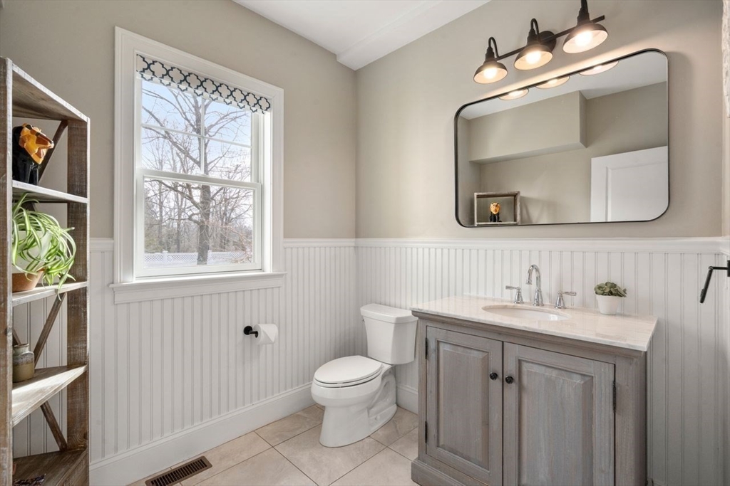 11 Briarwood Dr