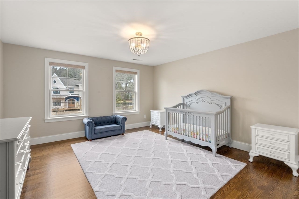 11 Briarwood Dr