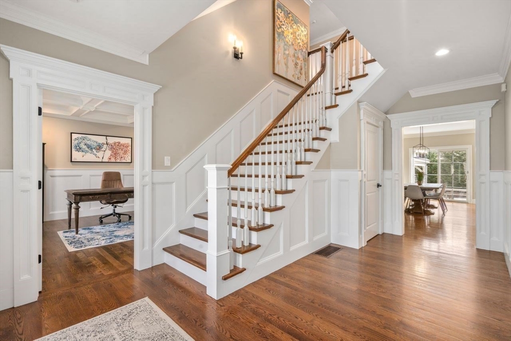 11 Briarwood Dr