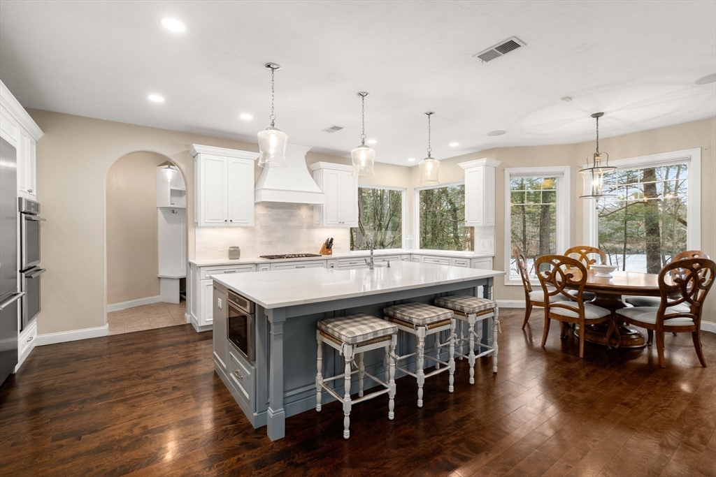 7 Pettee's Pond Lane
