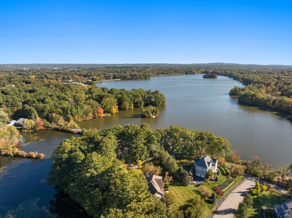 7 Pettee's Pond Lane