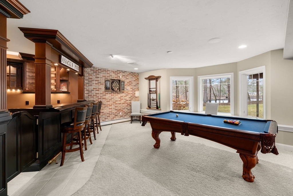7 Pettee's Pond Lane