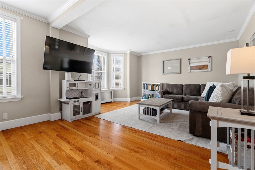 760-762 E 5th St # 2