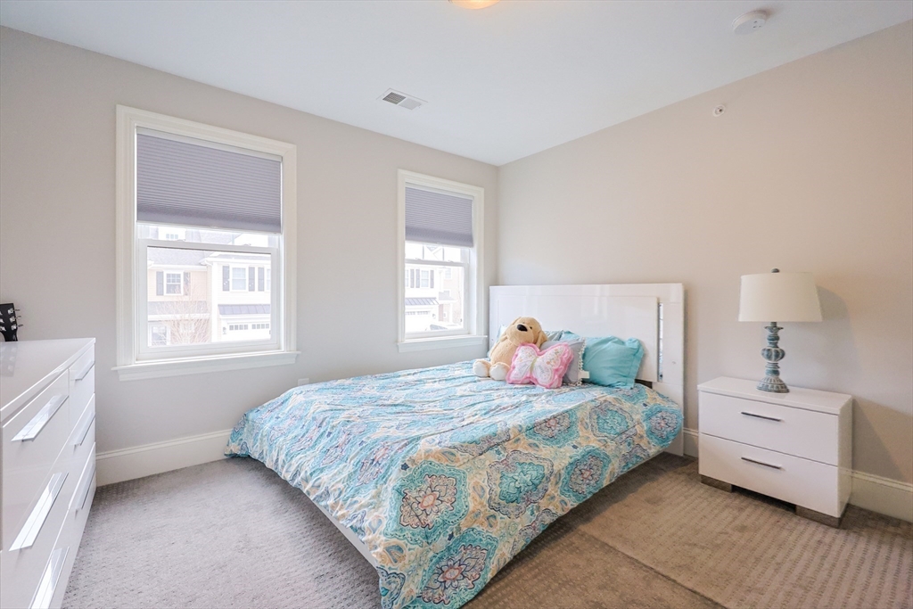 8 Riverstone Way # 8