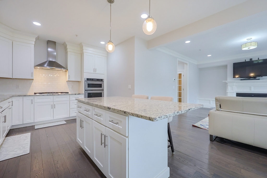 8 Riverstone Way # 8