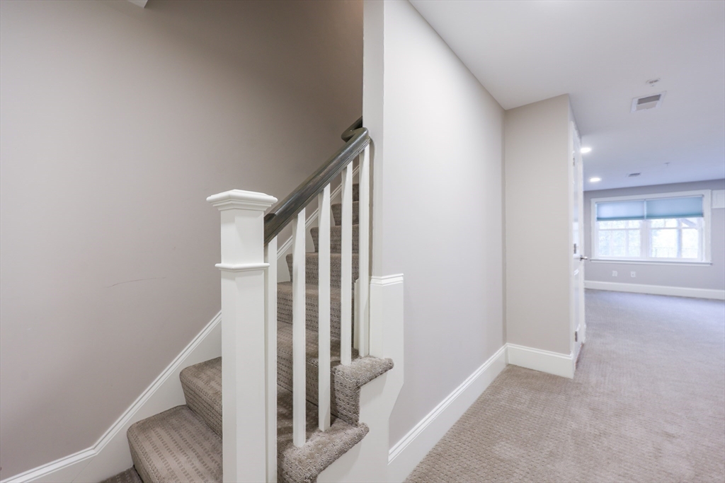 8 Riverstone Way # 8