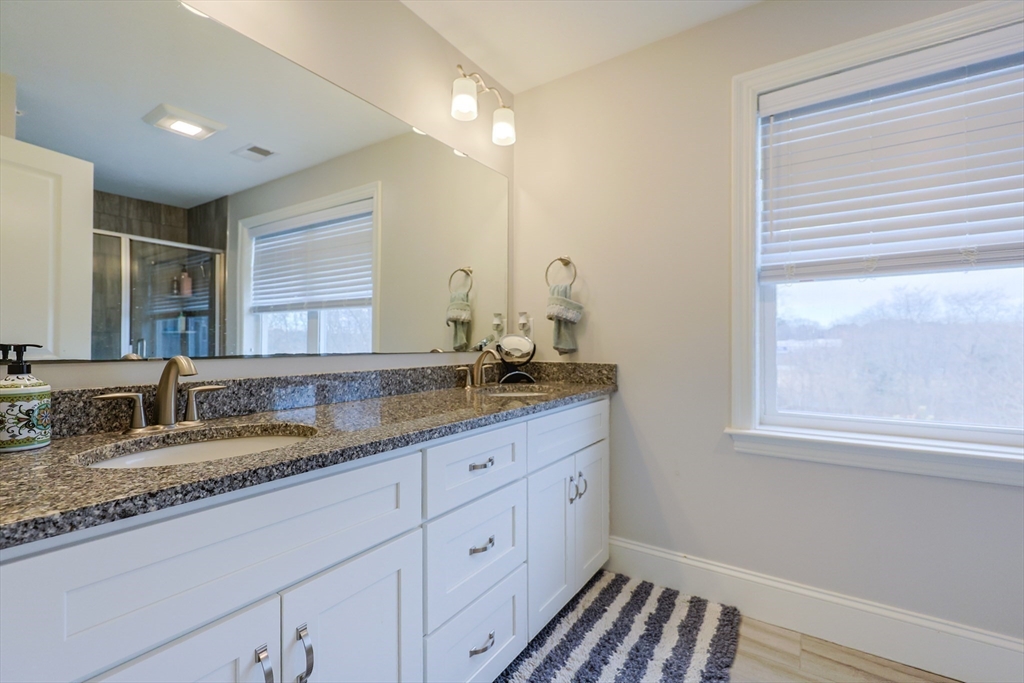 8 Riverstone Way # 8